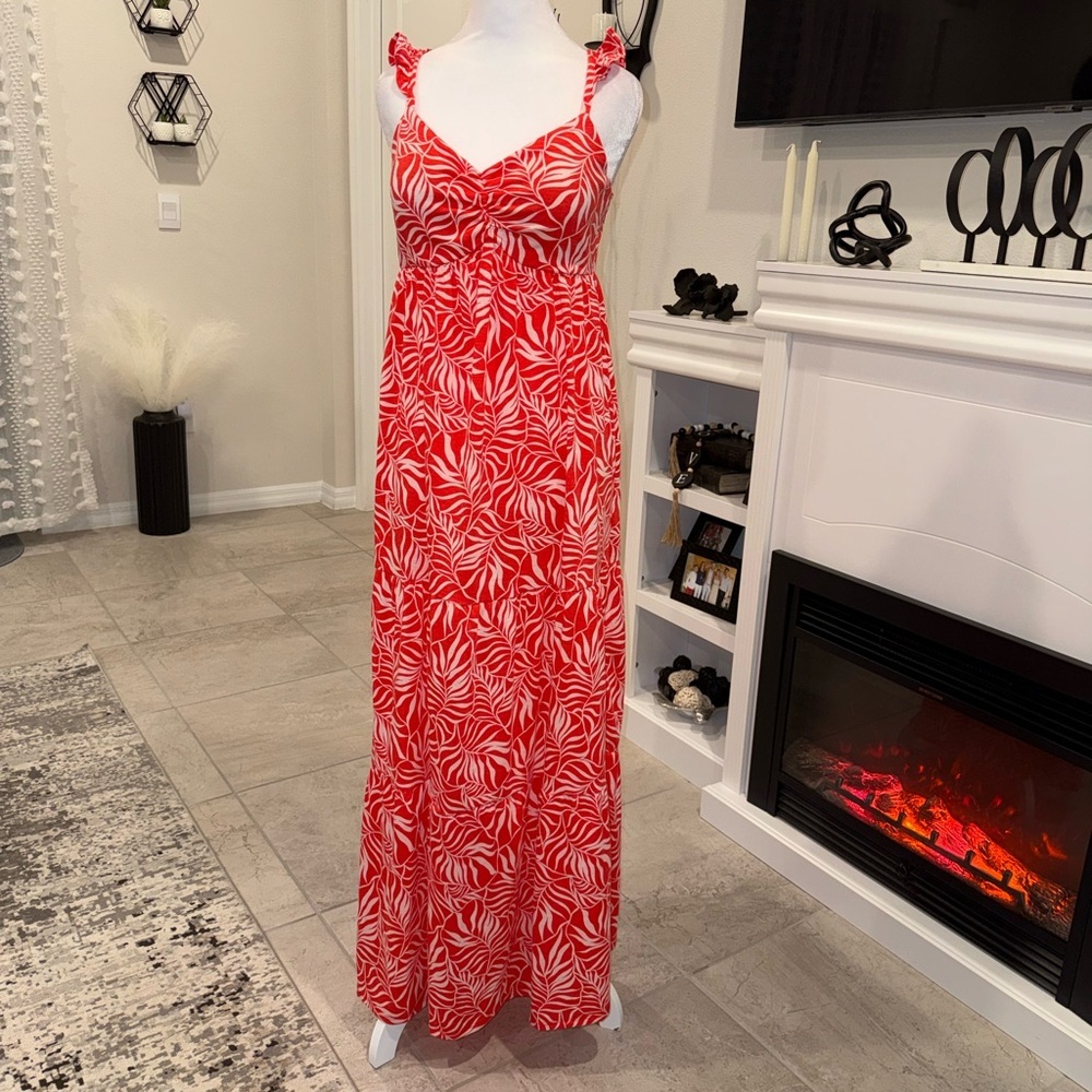 2 x 20$ Vibrant Red and White Patterned Maxi Dress Size Medium
